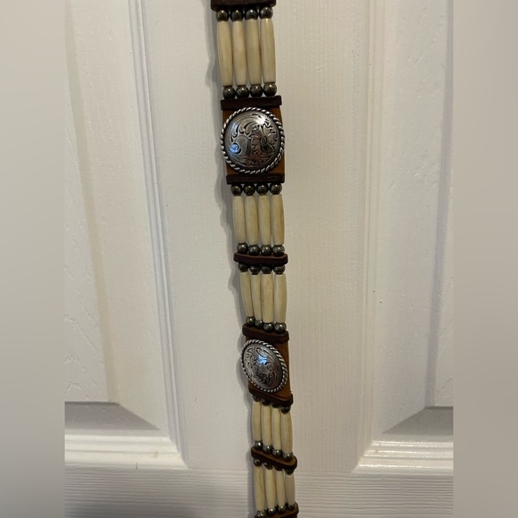 Tony Lama Bone Beaded Belt - Picture 2 of 4